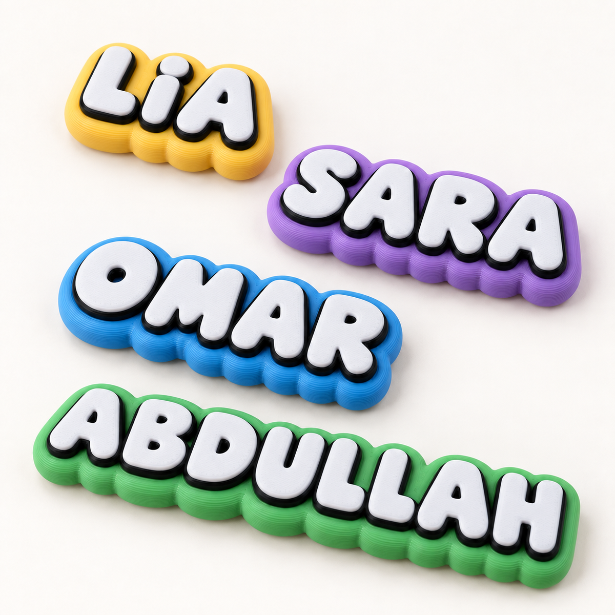 أمثلة لأسماء إنجليزية بألوان وأطوال مختلفة مع ملمس الطباعة — صورة توضيحية
